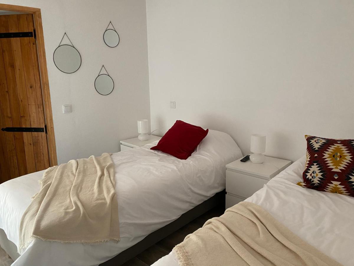 Bed and Breakfast Casa Da Igrejja Алмодовар Экстерьер фото